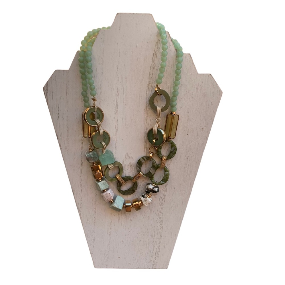 NWT Draper’s and Damon’s Multi-Green Beaded Necklace 20”